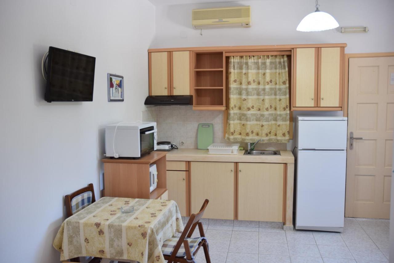 Aparthotel Porto Apergis à Agios Ioannis  Extérieur photo