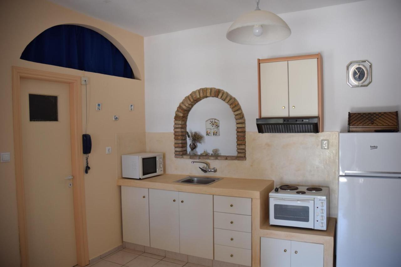 Aparthotel Porto Apergis à Agios Ioannis  Extérieur photo
