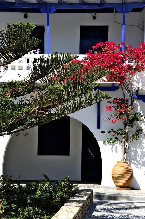 Aparthotel Porto Apergis à Agios Ioannis  Extérieur photo