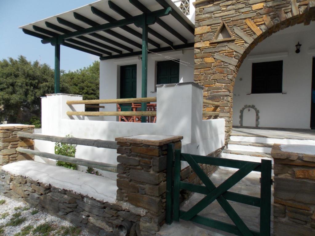 Aparthotel Porto Apergis à Agios Ioannis  Extérieur photo